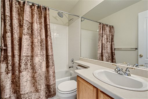 24 2nd Floor Bathroom.jpg